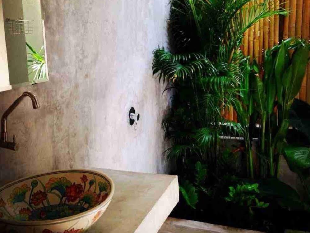 Fu House Hostel Bangkok Bagian luar foto